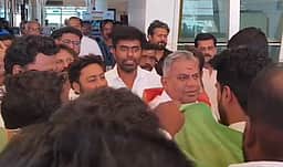 கோவை விமான நிலையத்தில் செய்தியாளர்களை தவிர்த்த அமைச்சர் ஆனந்த்! ஏன்?