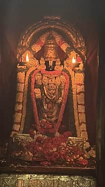 திருக்கோடிகாவலில் திரிபுரசுந்தரி அம்பாள் வெங்கடேச பெருமாளாக காட்சியளிப்பு