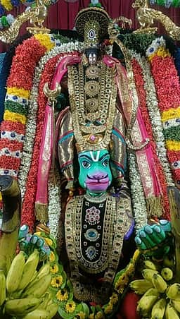 புரட்டாசி இரண்டாவது சனி:
பெருமாள் கோயில்களில் சிறப்பு வழிபாடு