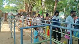 சதுரகிரி புரட்டாசி மாத பௌா்ணமி வழிபாடு: திரளான பக்தா்கள் சுவாமி தரிசனம்