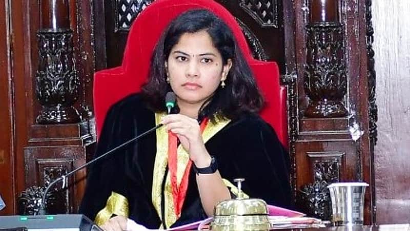 Mayor Priya.