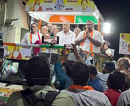 தட்டாஞ்சாவடி தொகுதியில் முதல்வர் ரங்கசாமி, தலைவா்கள் பிரசாரம்!