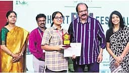 எஸ்ஆா்எம் பொதுப் பள்ளியில் 
குறும்படத் திருவிழா