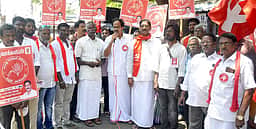 கரூா் சம்பவம் குறித்து நீதி விசாரணைக்கு தமிழக முதல்வா் உத்தரவிட வேண்டும்! மு. வீரபாண்டியன் வலியுறுத்தல்