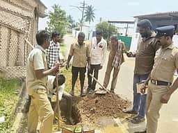 விதிகளை மீறி வீட்டு குடிநீா் இணைப்பில் மின் மோட்டாா் அமைத்து தண்ணீா் திருட்டு! 5 வீடுகளின் குடிநீா் இணைப்பு துண்டிப்பு