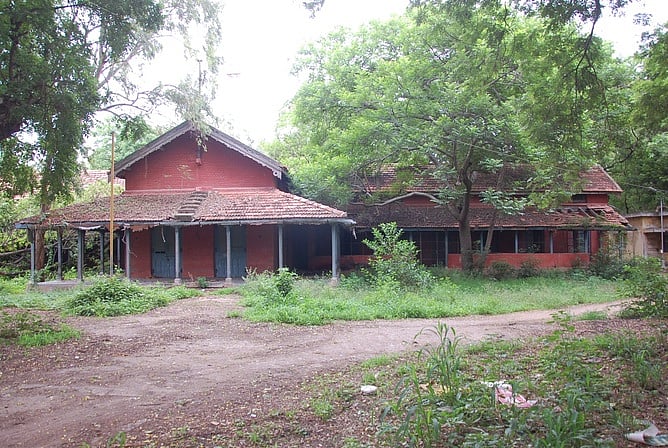 பழைய நீதிமன்றக் கட்டடம்.