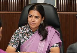 ஆன்லைன் பட்டாசு விற்பனை... மக்கள் ஏமாற வேண்டாம்: அமைச்சர் கீர்த்தனா