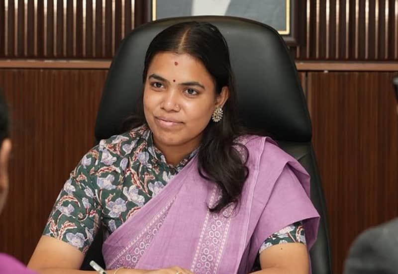Minister Keerthana