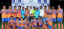 தென் மண்டல சிபிஎஸ்இ ஹாக்கி போட்டி: தென்காசி, கோவில்பட்டி, மேட்டுப்பாளையம் அணிகள் வெற்றி