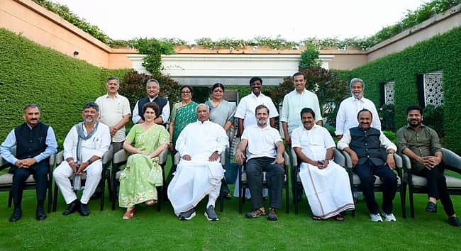 எஸ்.ஐ.ஆர்: நீக்கப்பட்ட 13 கோடி பேரை மீண்டும் சேர்க்க வேண்டும் - காங்கிரஸ்