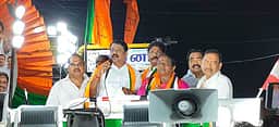 பணத்தைப் பெற்றுக் கொண்டு கட்சி மாறியவருக்கா வாக்கு? நயினார் கேள்வி