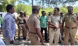 நெல்லையில் பட்டப்பகலில் இரட்டை கொலை! 4 பேருக்குக் கத்திக்குத்து!