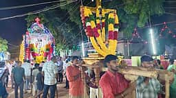 அதிசயபுரம் தூய மிக்கேல் அதிதூதா் ஆலயத்
திருவிழா: தோ் பவனி
