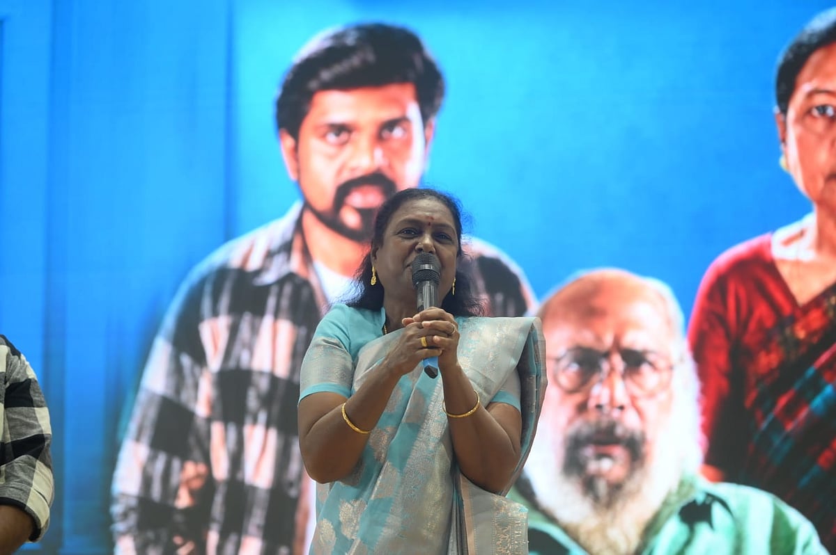 மகிழ் தயாரிப்பு நிறுவனம் சார்பில் பியூலா மகிழ் தயாரிப்பில் உருவாகியுள்ள புதிய திரைப்படம் துரோகம் பழகு.