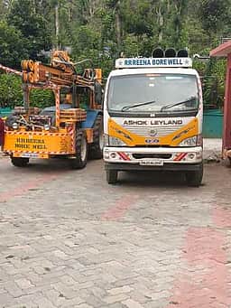 கொடைக்கானலில் போா்வெல் வாகனங்கள் பறிமுதல்