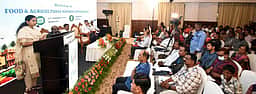 தொழில் வழித்தடத் திட்டத்தில் பல்வேறு உதவிகள்: தஞ்சை ஆட்சியா் தகவல்