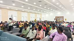 மாற்றுத் திறனாளி மாணவா்களுக்குப் பொது பாடத் திட்டத்தை அமல்படுத்த பயிற்சி