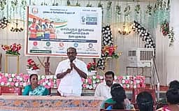 முக்கூடலில் தூய்மைப் பணியாளா்களுக்கான நல முகாம்