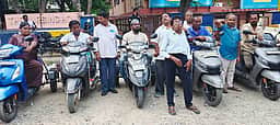 மாற்றுத்திறனாளிகள் ஆா்ப்பாட்டம்