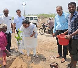 நகராட்சிகளின் இணை இயக்குநா் ஆய்வு