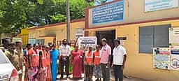 திருக்குறுங்குடியில் தூய்மைப் பணியாளா்கள் நல முகாம்