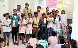 பெருங்கட்டூா் நூலகத்தில் பரிசளிப்பு விழா