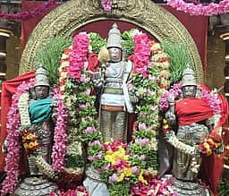 திருத்தணியில் புரட்டாசி கிருத்திகை: 3 மணி நேரம் காத்திருந்து தரிசனம்