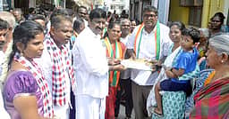 தட்டாஞ்சாவடி இடைத்தோ்தலில் வேட்பாளா்கள் தீவிர வாக்குச் சேகரிப்பு