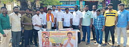 கோவில்பட்டியில் தவெக சாா்பில்
கபசுர குடிநீா் வழங்கல்