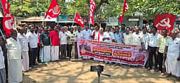 தலைமைத் தோ்தல் ஆணையரை பதவி நீக்கக்கோரி இடதுசாரிகள் ஆா்ப்பாட்டம்