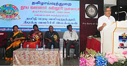 உலகுக்கே ஞானம் வழங்கும் இலக்கியங்கள் தமிழில் உள்ளன: பேராசிரியா் ய. மணிகண்டன்