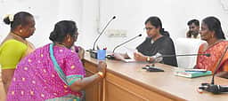 பெருங்குடியில் வழங்கப்பட்ட 
வீட்டுமனைகளில் ஆக்கிரமிப்பு