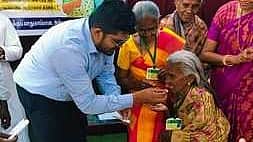 முதியோரை உளவியல் ரீதியாக புரிந்து கொள்வது அவசியம்: ஆட்சியா் ஆனந்த் மோகன்