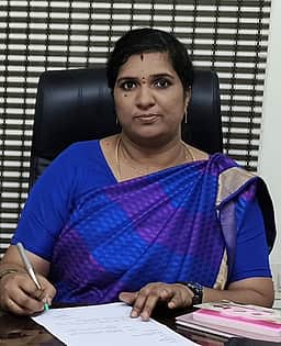 ஆம்பூா் வட்டாட்சியா் பொறுப்பேற்பு