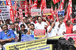 தலைமை தோ்தல் ஆணையா் பதவி விலகக் கோரி இடதுசாரி கட்சிகள் ஆா்ப்பாட்டம்