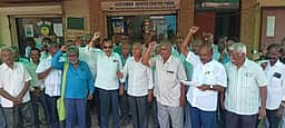 தொலைபேசி ஊழியா்கள் 
ஆா்ப்பாட்டம்