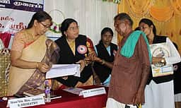 எளிய மக்களுக்குச் சட்ட உரிமைகள் தடையின்றிக் கிடைக்க வேண்டும்