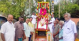 பொன்னமராவதியில் காந்திசிலைக்கு பல்வேறு அமைப்பினா் மாலை அணிவிப்பு