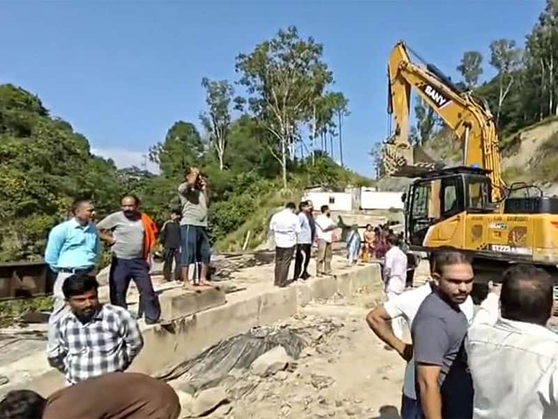 1 dead, 7 wounded in bridge collapse in HP's Hamirpur