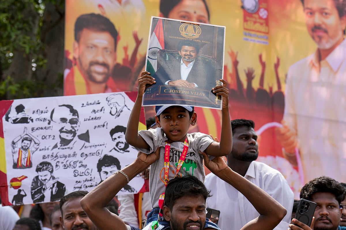 மாமண்டூர், புக்கத்துறை, பழையனூர், படாளம், ஜானகிபுரம், மேலவலம்பேட்டை, கருங்குழி, மதுராந்தகம் புறவழிச்சாலை, மோச்சேரி, மொரப்பாக்கம், தண்டலம், பெரும்பாக்கம், எல்.எண்டத்தூர், செம்பூண்டி, பசுவங்கரணை, கீழாமூர், ராமாபுரம், மோகல்வாடி, பொற்பனங்கரணை, எலப்பாக்கம், ஆனைக்குன்னம், கீழ் அத்திவாக்கம், கடமலைபுத்தூர், பெரும்பேர்கண்டிகை, தேன்பாக்கம், மேல்மருவத்தூர் கோயில் சந்திப்பு, சோத்துப்பாக்கம், மாம்பாக்கம் உள்ளிட்ட 39 இடங்களில் வாகனம் மூலம் முதல்வர் விஜய் மக்களை சந்தித்து வாக்கு சேகரித்தார்.