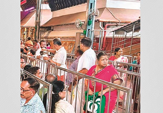 குருவாயூர் கோயில் மூத்த குடிமக்களுக்கு சிறப்பு தரிசனம்!