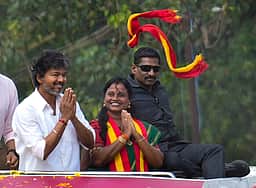 மதுராந்தகத்தில் முதல்வர் விஜய் தேர்தல் பிரசாரம் - புகைப்படங்கள்