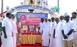 புதுச்சேரியில்அரசு சாா்பில் காந்தி ஜெயந்தி விழா