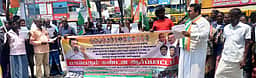 பெரம்பலூா் நகராட்சியை
கண்டித்து ஆா்ப்பாட்டம்