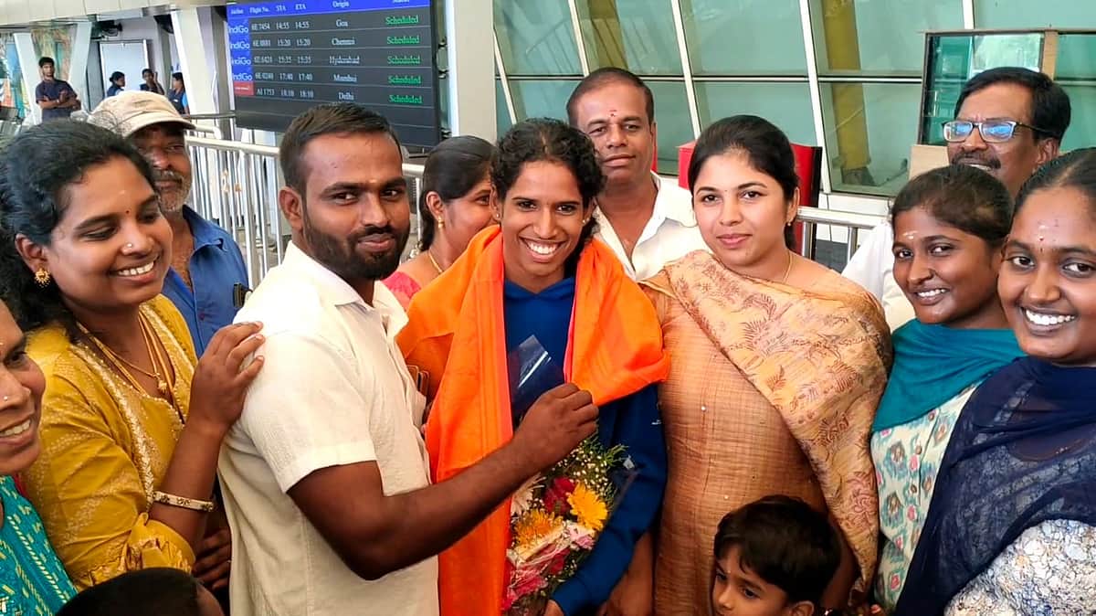 ஆசிய போட்டியில் 3 பதக்கங்கள்! வித்யா ராம்ராஜுக்கு கோவையில் உற்சாக வரவேற்பு!
