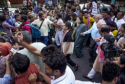 ஜந்தமா் மந்தருக்கு மீண்டும் திரும்பிய ஏஐஎஸ்ஏ செயற்பாட்டாளா்கள் தடுத்து நிறுத்தம்