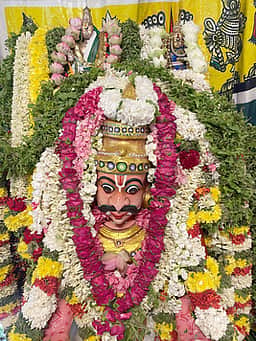 பழனி பெருமாள் கோயில்களில்
புரட்டாசி 3-ஆம் வார சனி சிறப்பு வழிபாடு!