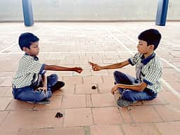 பாரம்பரிய விளையாட்டு ஒத்தையா? இரட்டையா?