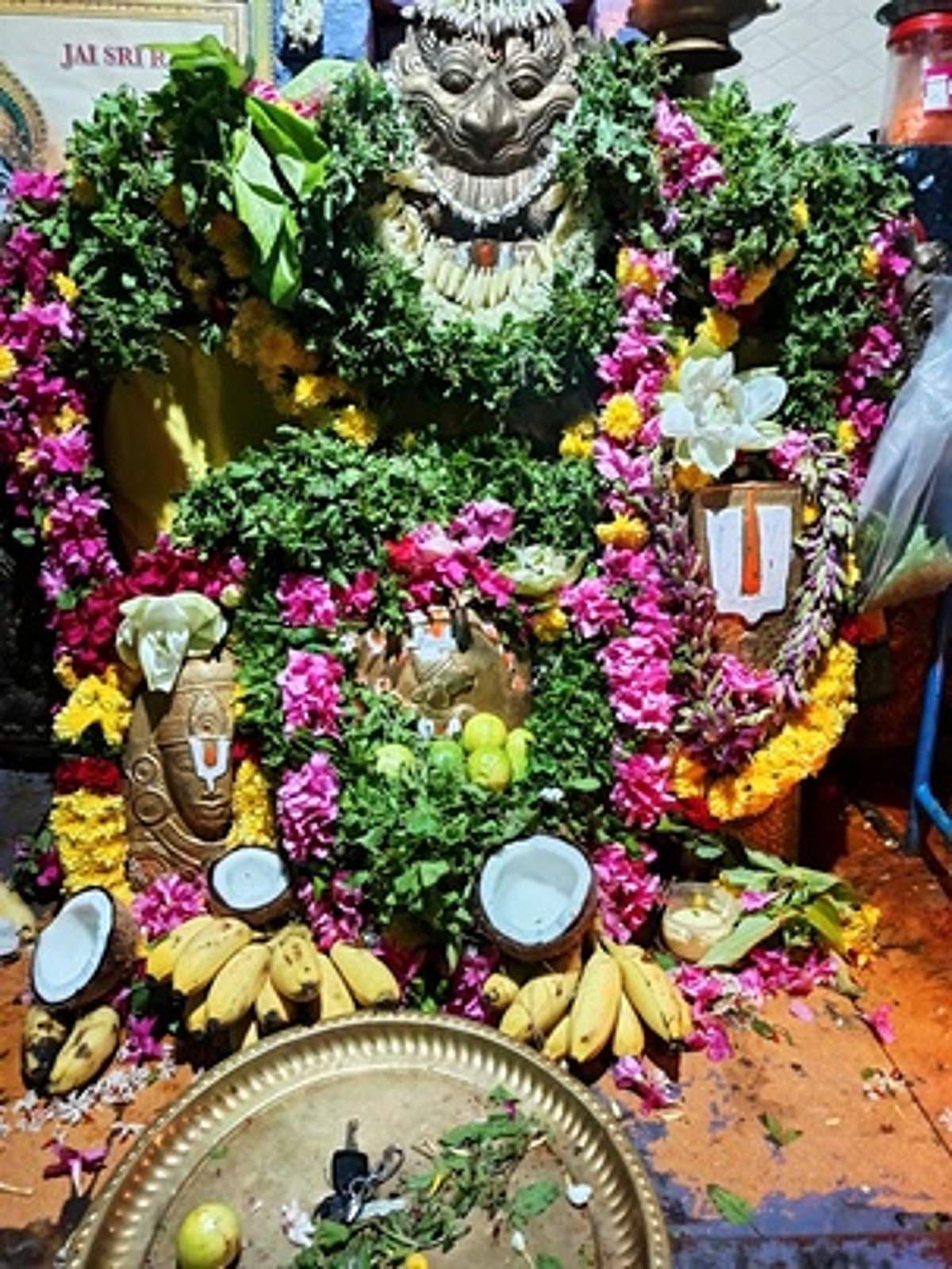 வீர ஆஞ்சனேயா் கோயிலில் மழை வேண்டி சிறப்பு வழிபாடு