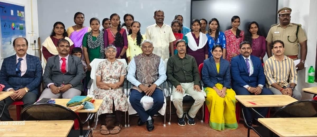 காணி பழங்குடி மாணவா்கள்
உயா்கல்வி வாய்ப்புகளைப் பயன்படுத்த வேண்டும்: நீதிபதி ஜி.கே. இளந்திரையன்